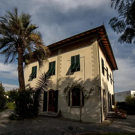 Martini's Villa Lucca
